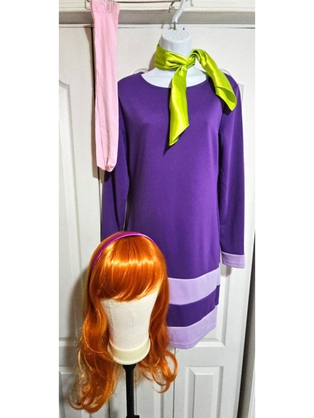 Scooby-Doo Daphne Costume Adult Purple Mini Dress Wig Scarf Socks Halloween Larg